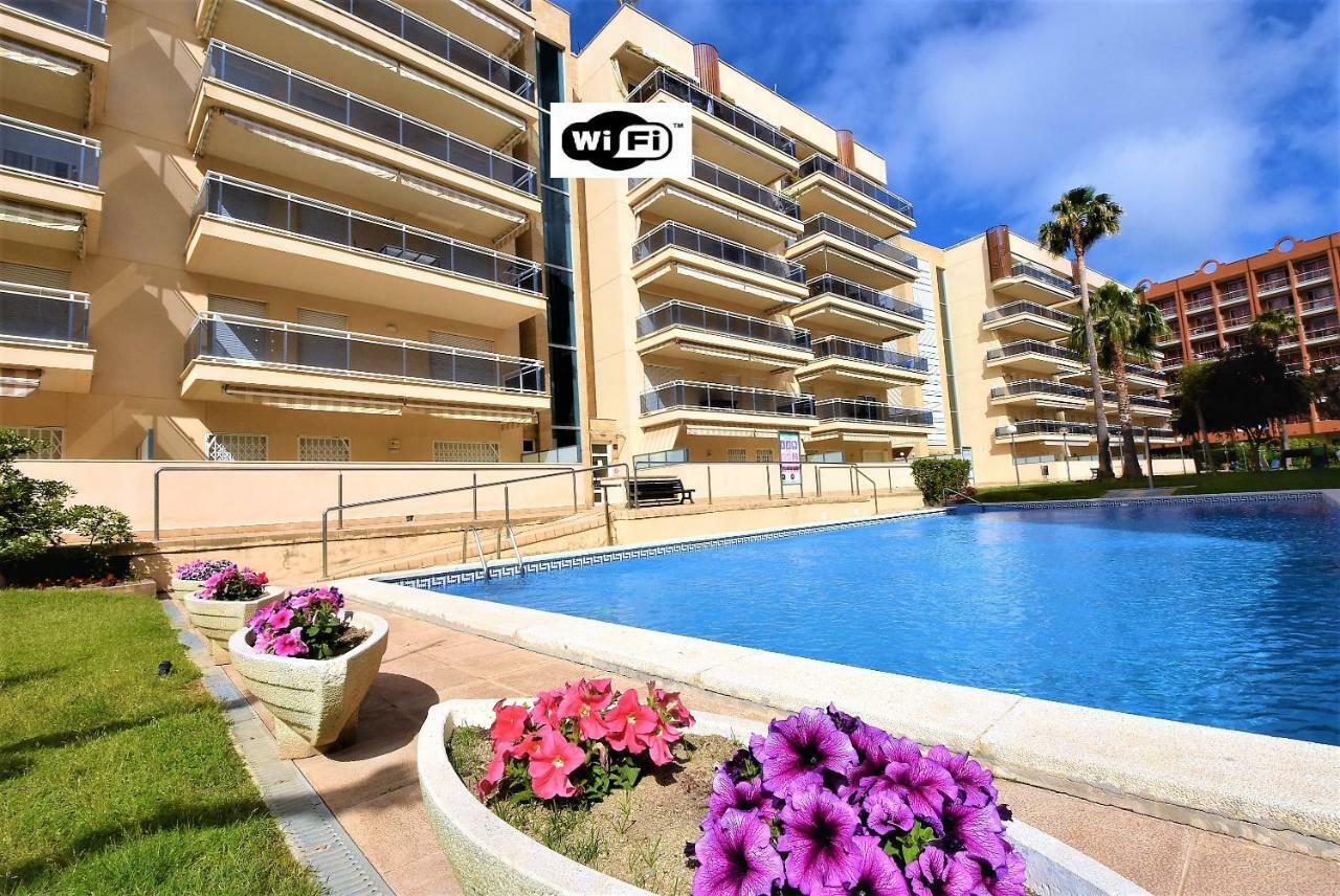 Alex Park 4 Салоу Экстерьер фото